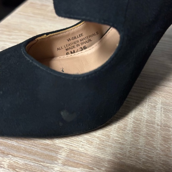 SOLD!! 🚫🚫 Vince Camuto Signature
Style - Gillee - Size - 6 - Picture 3 of 7